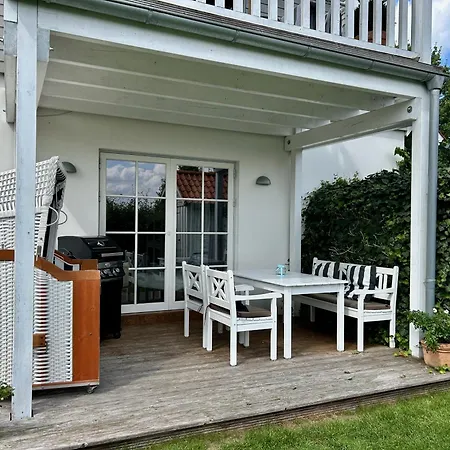 Seaflat In Strandnaehe, Strandkorb, Kamin, Free W-lan By Seaside Rosenhagen